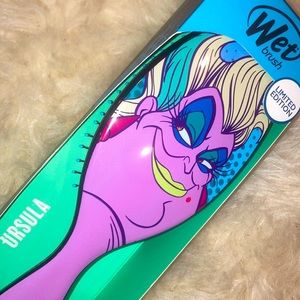 SOLD! Disney Ursula Wet Brush🧜🏼‍♀️